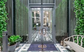 City Escapes Suites At Sls Lux Brickell Building